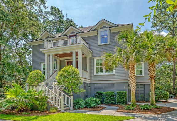 Exquisite Vanderhorst home with pool - Image 3