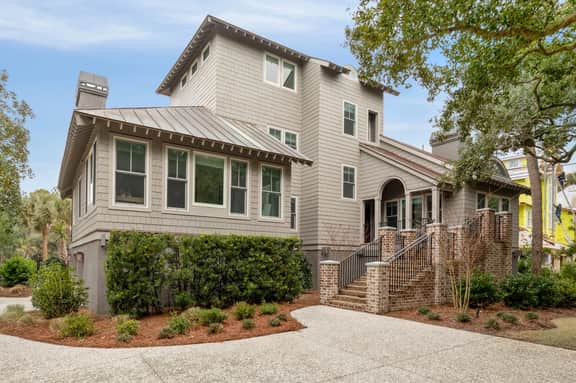 Brand new renovation, right across the street from the beach, private pool - Image 3