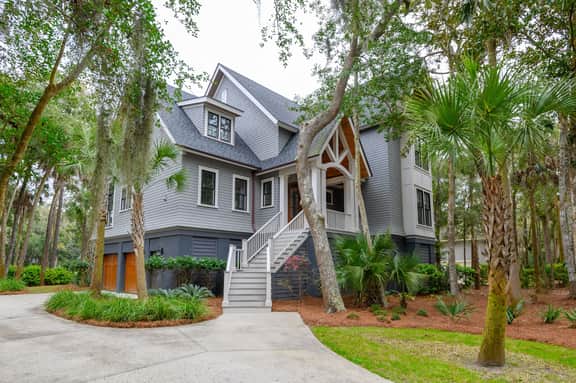 Spacious renovated home w pool, easy beach access - Image 5