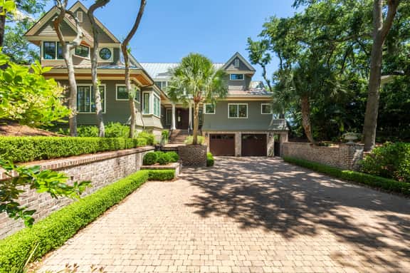 New to the rental market, stunning views, all new furnishings! - Image 3