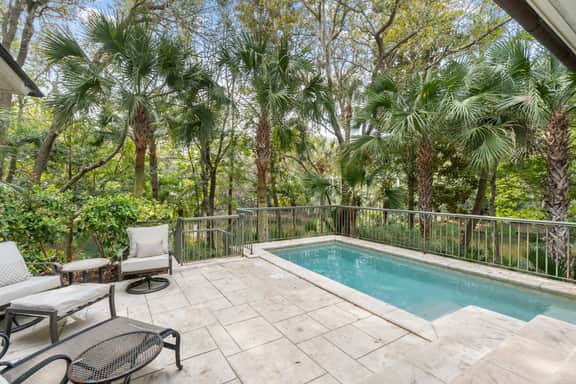 Stunning spacious property in popular area! - Image 2