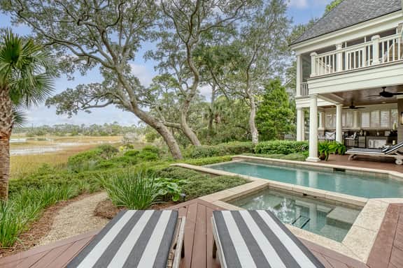 Enviable location, pool with breathtaking scenery at every turn. - Image 5
