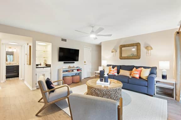 Renovated Tennis Villa, lagoon views - Image 5