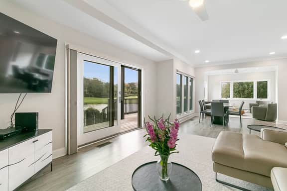 Views and location, great villa in Turtle Point - Image 2