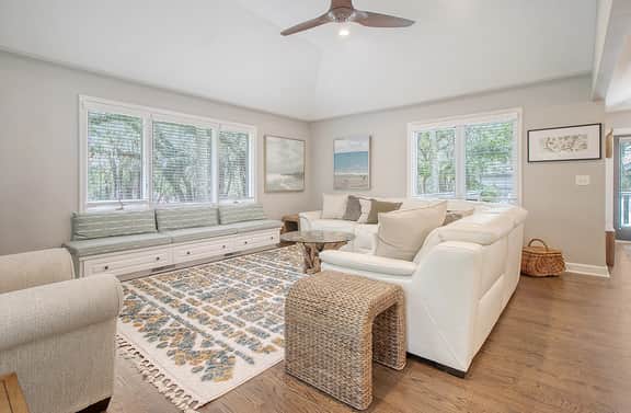 New listing, great central location - Image 2