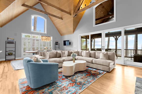 Stunning river view home in Marsh Cottage - Image 3