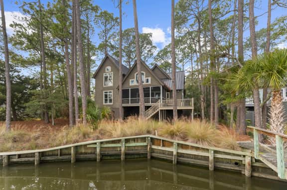 Stunning river view home in Marsh Cottage - Image 5