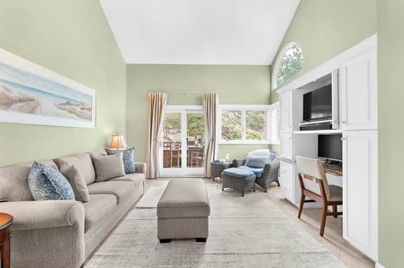 Sweeping ocean views, easy beach access - Image 3