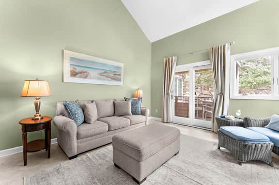 Sweeping ocean views, easy beach access - Image 4