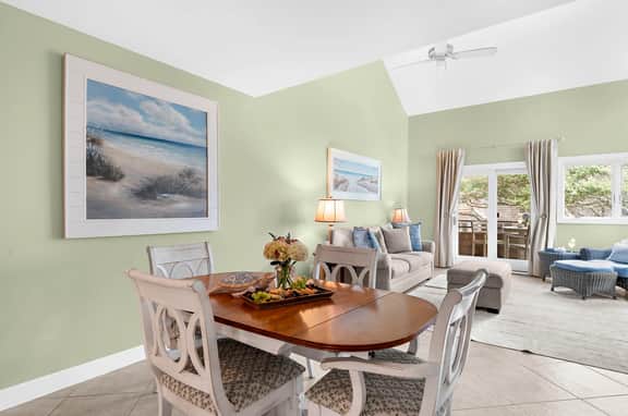 Sweeping ocean views, easy beach access - Image 5