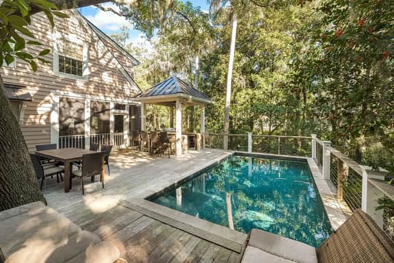 Spacious home with a pool in desirable community - Image 2