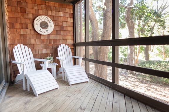 Beach access, central location, popular community on Kiawah