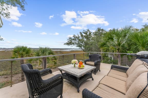 Gorgeous views!  Charming home on the river