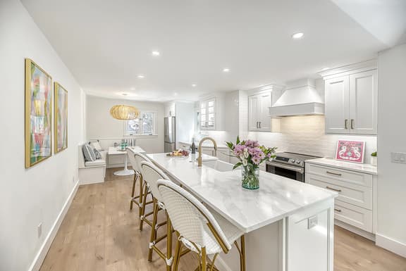 New, complete reno, gorgeous airy home
