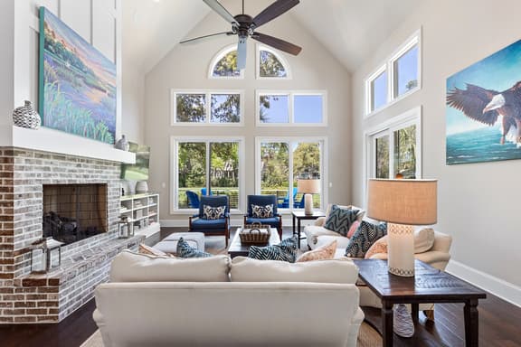 Stunning, spacious renovation in the heart of Kiawah - Image 1