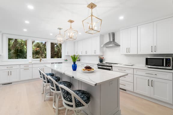 Golf course views, easy beach walk! - Image 1