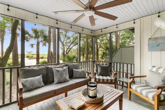 Ocean and lagoon views, beach and pool access - Image 1