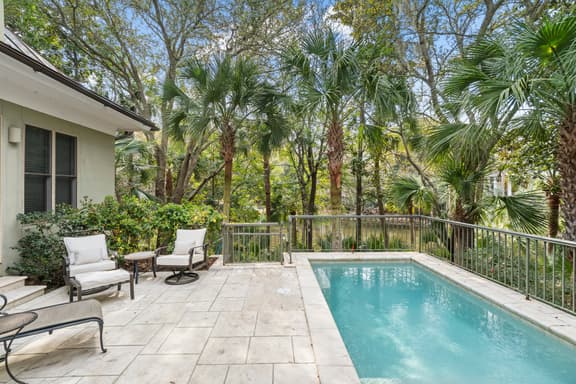 Stunning spacious property in popular area! - Image 1