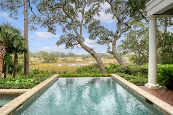 Enviable location, pool with breathtaking scenery at every turn. - Image 1