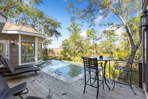 Sunset Marsh Estate/8BR/Horizon pool/Renovated Gourmet kitchen/sleeps 18 - Image 1